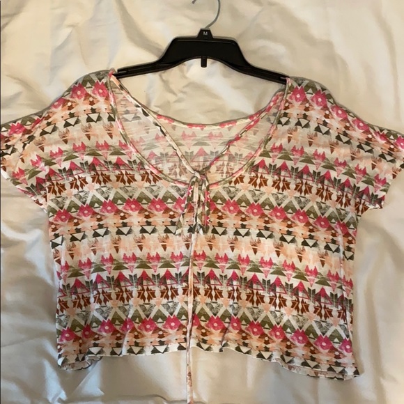 Patterned short sleeve top - Picture 3 of 5